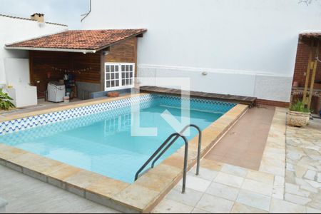 Casa à venda com 318m², 4 quartos e 4 vagasPiscina