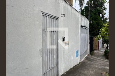 Casa à venda com 140m², 4 quartos e 2 vagasFachada