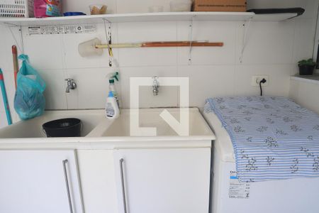 Casa à venda com 140m², 4 quartos e 2 vagasÁrea de Serviço