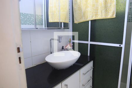 Casa à venda com 140m², 4 quartos e 2 vagasBanheiro Social