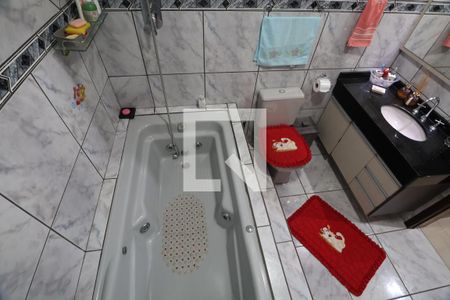 Casa à venda com 200m², 3 quartos e 5 vagasBanheiro suíte