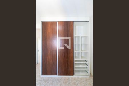 Apartamento para alugar com 110m², 3 quartos e sem vaga Apartamento para alugar com 110m², 3 quartos e sem vagaQuarto 03 - Armário