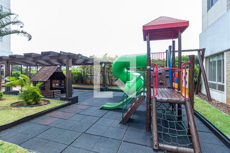 Apartamento à venda com 80m², 2 quartos e 2 vagasÁrea comum - Playground