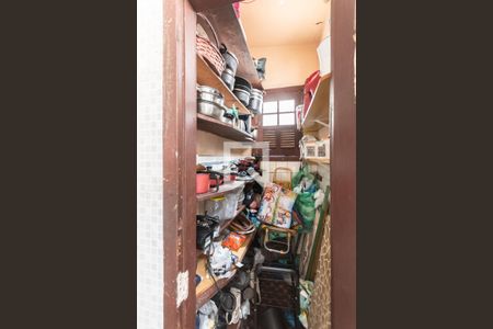 Casa à venda com 150m², 4 quartos e sem vagaDespensa