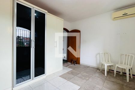 Casa à venda com 300m², 4 quartos e 6 vagasSuíte 2