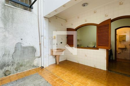 Casa à venda com 300m², 4 quartos e 6 vagasÁrea de Serviço