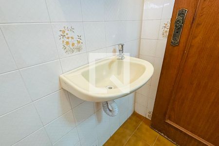 Casa à venda com 300m², 4 quartos e 6 vagasLavabo 2