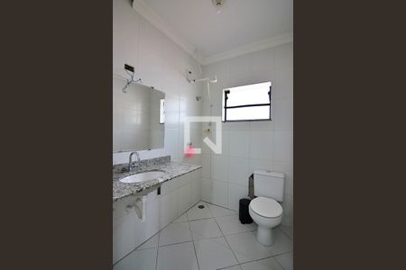 Casa à venda com 201m², 3 quartos e 2 vagasQuarto 2 - Suíte Banheiro 