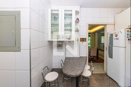 Apartamento para alugar com 160m², 3 quartos e 3 vagasCozinha
