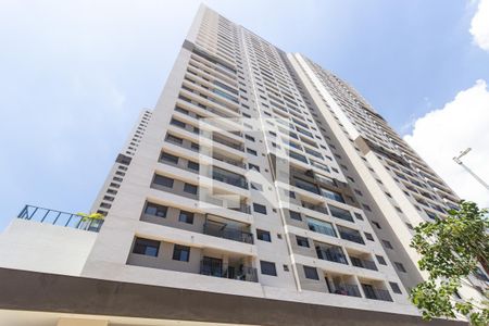 Apartamento para alugar com 55m², 2 quartos e 2 vagas Apartamento para alugar com 55m², 2 quartos e 2 vagasFachada