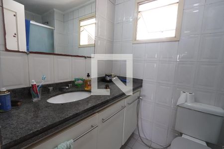 Apartamento à venda com 78m², 2 quartos e 2 vagasBanheiro da Suíte