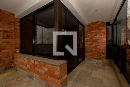 Apartamento à venda com 240m², 4 quartos e 5 vagas