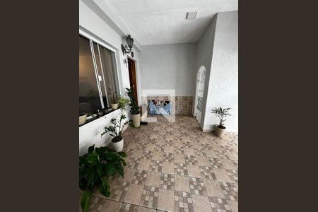 Casa à venda com 240m², 3 quartos e 2 vagas Casa à venda com 240m², 3 quartos e 2 vagasÁrea Externa