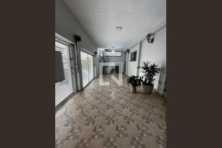 Casa à venda com 240m², 3 quartos e 2 vagas Casa à venda com 240m², 3 quartos e 2 vagasGaragem