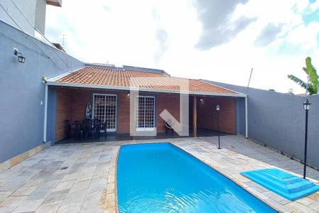 Casa à venda com 480m², 3 quartos e 2 vagas Casa à venda com 480m², 3 quartos e 2 vagasFachada do Prédio