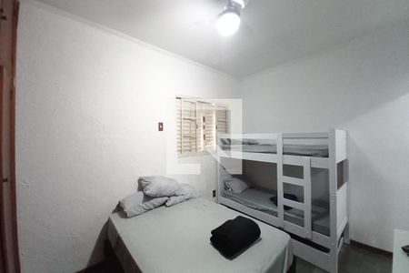 Casa à venda com 480m², 3 quartos e 2 vagas Casa à venda com 480m², 3 quartos e 2 vagasQuarto 2 - Suíte