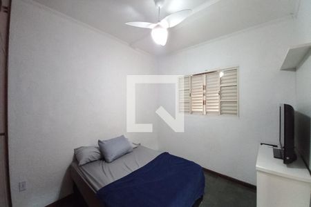 Casa à venda com 480m², 3 quartos e 2 vagas Casa à venda com 480m², 3 quartos e 2 vagasQuarto 1 - Suíte