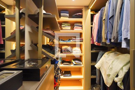 Casa à venda com 453m², 4 quartos e 4 vagasSuíte 3 Closet - Segundo Andar