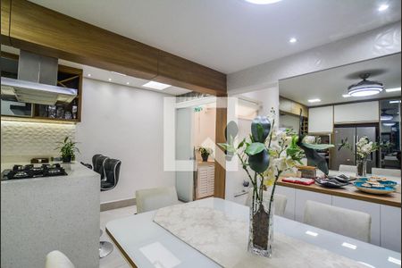 Casa de condomínio à venda com 140m², 3 quartos e 3 vagas Casa de condomínio à venda com 140m², 3 quartos e 3 vagasCozinha e Área de Serviço