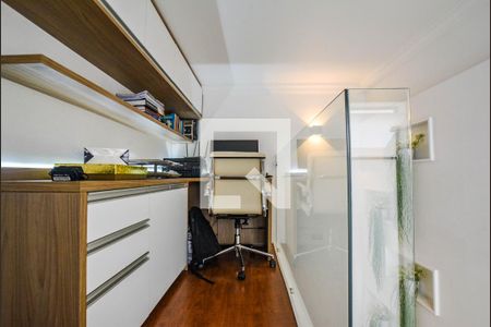 Casa de condomínio à venda com 140m², 3 quartos e 3 vagas Casa de condomínio à venda com 140m², 3 quartos e 3 vagasEscritório