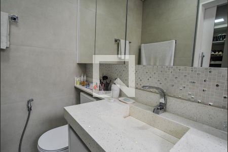 Casa de condomínio à venda com 140m², 3 quartos e 3 vagas Casa de condomínio à venda com 140m², 3 quartos e 3 vagasBanheiro da Suíte