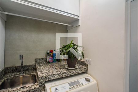 Casa de condomínio à venda com 140m², 3 quartos e 3 vagas Casa de condomínio à venda com 140m², 3 quartos e 3 vagasCozinha e Área de Serviço