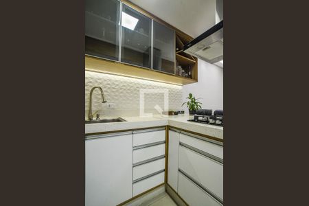 Casa de condomínio à venda com 140m², 3 quartos e 3 vagas Casa de condomínio à venda com 140m², 3 quartos e 3 vagasCozinha e Área de Serviço