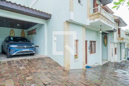 Casa de condomínio à venda com 238m², 3 quartos e 2 vagas Casa de condomínio à venda com 238m², 3 quartos e 2 vagasFachada da Casa