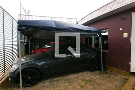 Casa à venda com 460m², 4 quartos e 6 vagas Casa à venda com 460m², 4 quartos e 6 vagasGaragem