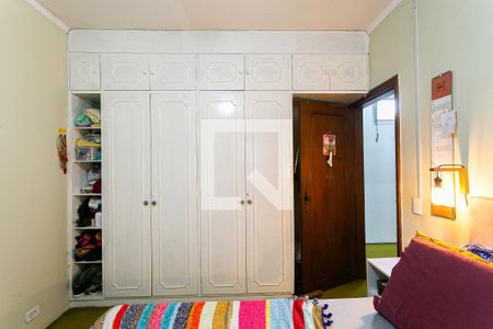 Casa à venda com 460m², 4 quartos e 6 vagas Casa à venda com 460m², 4 quartos e 6 vagasQuarto 2