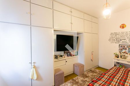 Casa à venda com 460m², 4 quartos e 6 vagas Casa à venda com 460m², 4 quartos e 6 vagasSuíte