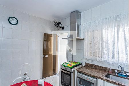 Casa à venda com 130m², 2 quartos e 3 vagas Casa à venda com 130m², 2 quartos e 3 vagasCozinha