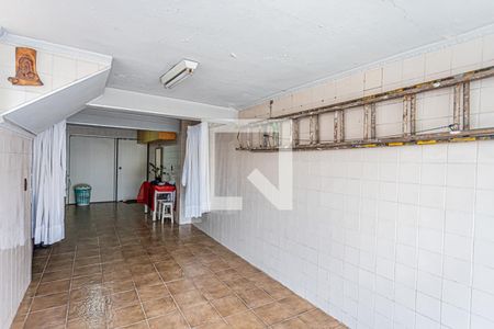 Casa à venda com 130m², 2 quartos e 3 vagas Casa à venda com 130m², 2 quartos e 3 vagasÁrea de serviço e garagem