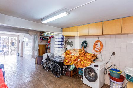 Casa à venda com 130m², 2 quartos e 3 vagas Casa à venda com 130m², 2 quartos e 3 vagasÁrea de serviço e garagem