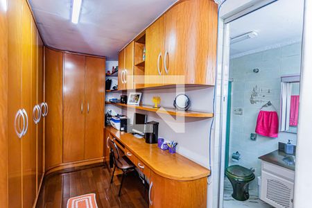 Casa à venda com 130m², 2 quartos e 3 vagas Casa à venda com 130m², 2 quartos e 3 vagasCloset