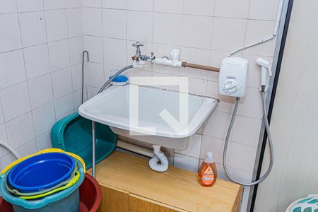 Casa à venda com 130m², 2 quartos e 3 vagas Casa à venda com 130m², 2 quartos e 3 vagasÁrea de serviço e garagem