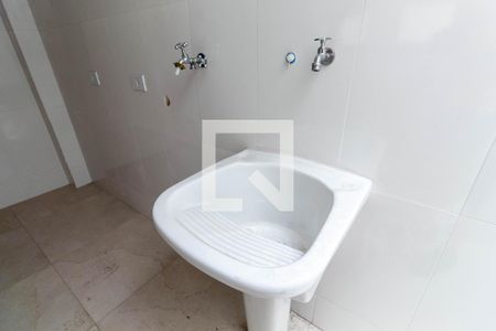 Casa de condomínio à venda com 118m², 2 quartos e 2 vagas Casa de condomínio à venda com 118m², 2 quartos e 2 vagasLavanderia