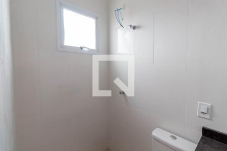 Casa de condomínio à venda com 118m², 2 quartos e 2 vagas Casa de condomínio à venda com 118m², 2 quartos e 2 vagasBanheiro da Suíte 1