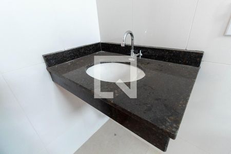 Casa de condomínio à venda com 118m², 2 quartos e 2 vagasBanheiro da Suíte 1