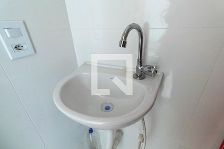 Casa de condomínio à venda com 118m², 2 quartos e 2 vagasLavabo