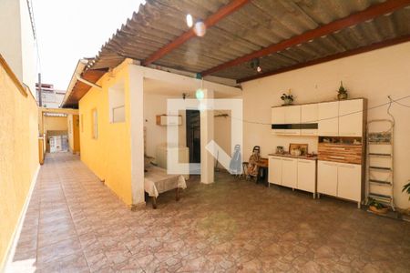 Casa à venda com 250m², 1 quarto e 2 vagas Casa à venda com 250m², 1 quarto e 2 vagasQuintal