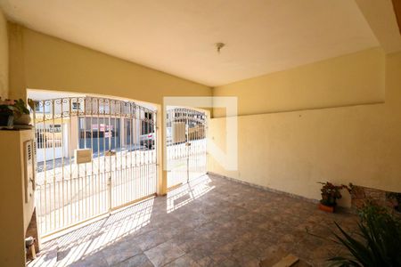 Casa à venda com 250m², 1 quarto e 2 vagas Casa à venda com 250m², 1 quarto e 2 vagasÁrea comum