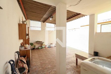 Casa à venda com 250m², 1 quarto e 2 vagas Casa à venda com 250m², 1 quarto e 2 vagasÁrea de Serviço