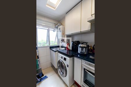 Apartamento à venda com 70m², 3 quartos e 2 vagas Apartamento à venda com 70m², 3 quartos e 2 vagasCozinha e Área de Serviço