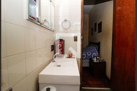 Casa à venda com 300m², 4 quartos e 3 vagas Casa à venda com 300m², 4 quartos e 3 vagasBanheiro Quarto 4