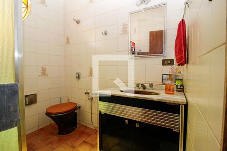 Casa à venda com 300m², 4 quartos e 3 vagas Casa à venda com 300m², 4 quartos e 3 vagasBanheiro