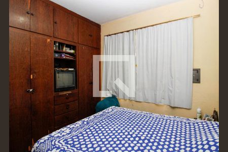 Casa à venda com 300m², 4 quartos e 3 vagas Casa à venda com 300m², 4 quartos e 3 vagasQuarto 4