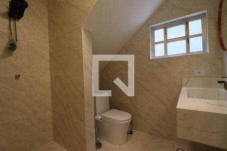 Casa para alugar com 250m², 5 quartos e 3 vagasBanheiro 2