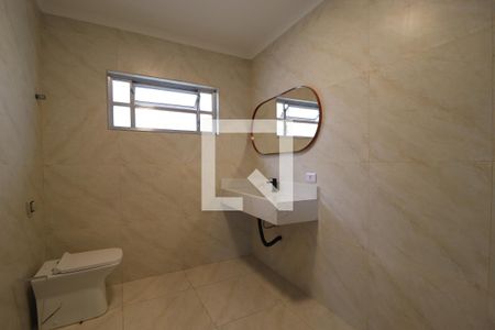 Casa para alugar com 250m², 5 quartos e 3 vagasBanheiro 1