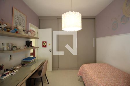 Apartamento à venda com 215m², 4 quartos e 2 vagas Apartamento à venda com 215m², 4 quartos e 2 vagasDetalhe do quarto 3